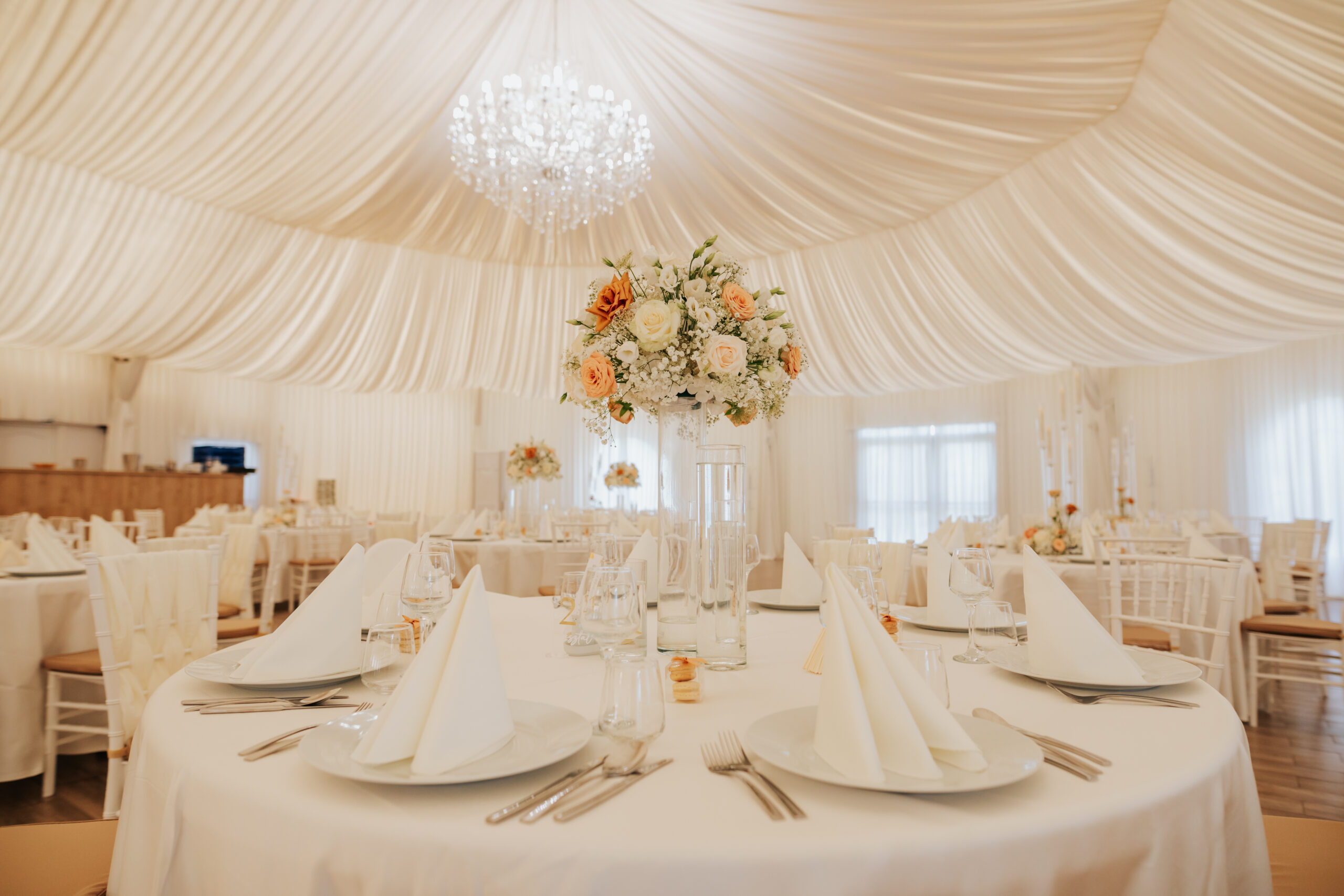 Momentum – interior cort